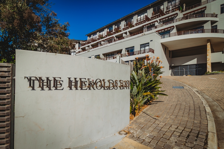 1 Bedroom Property for Sale in Herolds Bay Western Cape